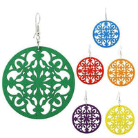 Load image into Gallery viewer, Holzohrringe bunt 50 mm rund Blumen Stanzmuster Ohrringe Holz Ohrhänger Organic - chic-net.de
