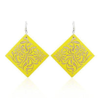 Cargar imagen en el visor de la galería, Holzohrringe Raute 7 cm Blumen Ranken Tribal Ohrringe Holz bunt Edelstahl Ohrhänger Organic - chic-net.de
