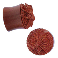 Load image into Gallery viewer, Holzplug Sawoholz Eule rotbraun handgeschnitzt Tribal Plug Expander Holz Tunnel - chic-net.de
