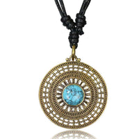 Load image into Gallery viewer, Kette Brass Baumwolle schwarz Anhänger Muster antik golden - chic-net.de
