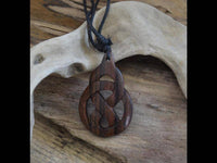 Load image into Gallery viewer, Kette Sono Holz Knoten Nordic Celtic 65mm verstellbar - chic-net.de
