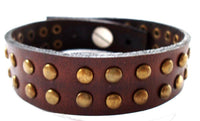 Load image into Gallery viewer, Lederarmbänder braun zweireihig goldene Nieten Brass schmales Armband Leder unisex nickelfrei - chic-net.de
