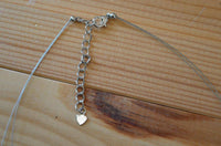 Load image into Gallery viewer, lila Halskette zweireihig mit Glasperlen Perlmutt Splitter - chic-net.de
