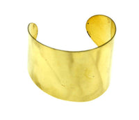 Load image into Gallery viewer, Messing Armreif gold 50mm breit verstellbar - chic-net.de
