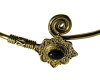 Load image into Gallery viewer, Messing Armreif gold Onyx Schnörkel Spirale verstellbar - chic-net.de
