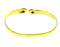 Cargar imagen en el visor de la galería, Messing Armreif golden Rubin Spirale Tropfen Flechtrand - chic-net.de
