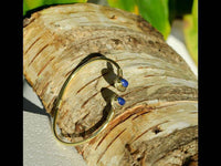 Cargar imagen en el visor de la galería, Messing Brass Armreif golden oval Seilmuster Lapis nickelfrei verstellbar antik Tribal Schmuck - chic-net.de
