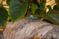 Cargar imagen en el visor de la galería, Messing Brass Armreif golden Türkis rund Blume Zopfrand nickelfrei verstellbar antik Tribal Schmuck - chic-net.de
