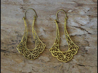 Load image into Gallery viewer, Messing Bügel Ohrringe antik gold Zapfen Spiralen - chic-net.de
