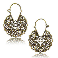 Cargar imagen en el visor de la galería, Messing Ohrringe gold Blume antik Bogen Piercing.
