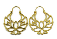 Cargar imagen en el visor de la galería, Messing Ohrringe gold Lotus Blume Bügel Pünktchen - chic-net.de
