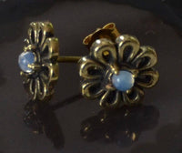 Load image into Gallery viewer, Messing Stein Kristall Ohrstecker gold Blume Zinnie 11mm - chic-net.de
