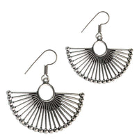 Cargar imagen en el visor de la galería, Messingohrringe versilbert Ohrhänger Halbkreis Stäbe Kugeln 925 sterling Silber - chic-net.de
