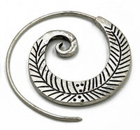 Load image into Gallery viewer, Messingohrringe versilbert Spiralen Blatt Design geriffelt 925 sterling Silber - chic-net.de
