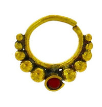 Cargar imagen en el visor de la galería, Nasenringe Karneol Punkte Messing Tribal antik goldfarben nickelfrei Septum Piercing Nase Brass - chic-net.de
