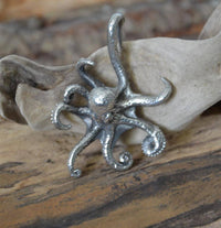 Cargar imagen en el visor de la galería, Ohrgewicht 4mm Hook White Brass Oktopus 70mm silbern - chic-net.de
