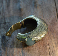 Cargar imagen en el visor de la galería, Ohrgewicht Brass 6mm Clicker Piercing grüne Jade Creole - chic-net.de
