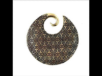 Cargar imagen en el visor de la galería, Ohrgewicht Brass Piercing 4mm Blume des Lebens Spirale - chic-net.de

