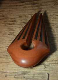 Cargar imagen en el visor de la galería, Ohrgewicht Sawoholz Pfeil 14mm Piercing Streifen - chic-net.de
