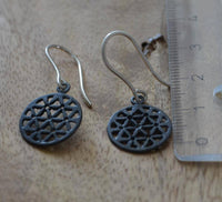 Load image into Gallery viewer, Ohrringe 925 Sterling Silber schwarz Blume des Lebens - chic-net.de
