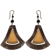 Load image into Gallery viewer, Ohrringe Beil-Form Kokosholz dunkelbraun, hellbraune Maserung Ohrhänger Edelstahl - chic-net.de
