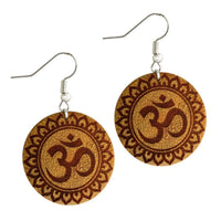 Load image into Gallery viewer, Ohrringe Jackfrucht Holz rund Edelstahl Silber Gravur - chic-net.de
