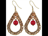 Load image into Gallery viewer, Ohrringe Jaspis Kugel Tropfen Schnörkel Messing antik golden nickelfrei Ohrhänger Tribal Brass - chic-net.de
