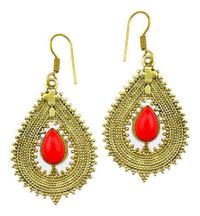 Load image into Gallery viewer, Ohrringe Jaspis Tropfen Zopf Spitzen Kreuz Messing antik golden nickelfrei Tribal Brass Ohrhänger - chic-net.de
