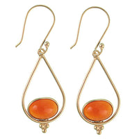 Load image into Gallery viewer, Ohrringe Karneol oval Tropfen Dreieck Punkte Messing antik golden nickelfrei Tribal Ohrhänger - chic-net.de
