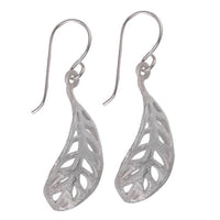 Load image into Gallery viewer, Ohrringe matt Blatt gebogen gebürstet Silberohrringe 925er Sterling Silber Damen Ohrhänger Schmuck - chic-net.de
