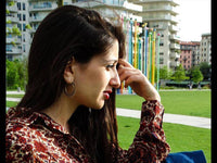 Load image into Gallery viewer, Ohrringe Punkte Messing Kreise Punkte in Dreieckform golden nickelfrei antik Schmuck Piercing - chic-net.de
