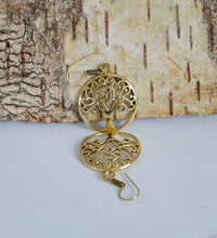 Load image into Gallery viewer, Ohrringe rund Baum des Lebens verzweigt spiralig Messing Brass antik golden Tribal Ohrhänger - chic-net.de
