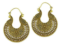 Load image into Gallery viewer, Ohrringe Sichel Blume oxidiert Tropfen verziert Messing antik golden nickelfrei Tribal Piercing - chic-net.de
