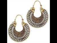 Load image into Gallery viewer, Ohrringe Sichel Herz oxidiert verziert Brass Messing antik golden nickelfrei Tribal Piercing - chic-net.de
