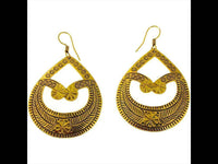 Load image into Gallery viewer, Ohrringe Tropfen Blumen Kreise gefüllt Messing antik golden Blätter nickelfrei Tribal Ohrhänger - chic-net.de

