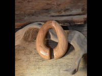 Cargar imagen en el visor de la galería, Olivenholz 14mm Piercing Hoop Creole Ei Form Dehner 70mm - chic-net.de
