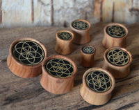 Load image into Gallery viewer, Olivenholz Horn Inlay Flesh Plug Blume des Lebens - chic-net.de
