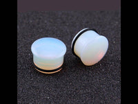 Load image into Gallery viewer, Opal Stein weiß Plug Dehner single flared Gummiring - chic-net.de
