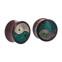 Load image into Gallery viewer, Organic Holz Plug Yin Yang Glitzer Resin grün Black Shell Tribal - chic-net.de
