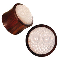 Load image into Gallery viewer, Organic Sonoholz Plug Perlmutt Eule handgeschnitzt schillernd Tunnel Tribal Expander - chic-net.de
