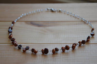 Cargar imagen en el visor de la galería, Perlen Halskette Kristallperlen braun 43,5cm Schmuckdraht - chic-net.de
