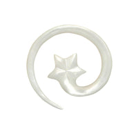 Load image into Gallery viewer, Perlmutt Piercing Hooks Spiralen 2mm 3mm Expander Muschel filigran geschnitzt - chic-net.de
