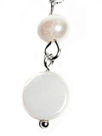 Load image into Gallery viewer, Perlmutt weiß Silberohrringe Ohrringe 925 Silber - chic-net.de
