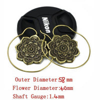 Cargar imagen en el visor de la galería, Piercing 10,5g Ohrgewicht Messing Mandala Blume Spirale - chic-net.de
