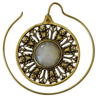 Cargar imagen en el visor de la galería, Piercing Ohrgewicht Brass Stein weiß Winkekatze Spirale - chic-net.de
