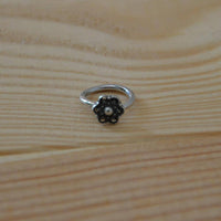 Load image into Gallery viewer, Piercing Ring Blümchen 925 Silber Labret Tragus 1.2mm - chic-net.de
