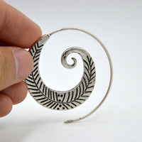 Cargar imagen en el visor de la galería, Piercing White Brass Spirale silber 1,43mm Farn Hook - chic-net.de
