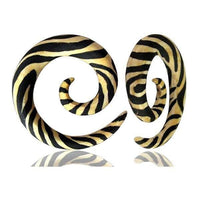 Load image into Gallery viewer, Piercing Zebra Muster Spirale Holz Plug Ohrstecker handbemalt hell schwarz - chic-net.de

