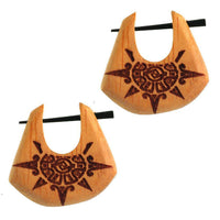 Load image into Gallery viewer, Pin Creolen Jackfrucht Holz hell Horn-Pin 23 mm Träne dunkle Gravur Motiv - chic-net.de
