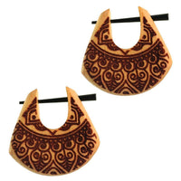 Load image into Gallery viewer, Pin Creolen Jackfrucht Holz hell Horn-Pin 23 mm Träne dunkle Gravur Motiv - chic-net.de
